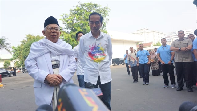 Jokowi dan Ma'ruf Amin Tiba di RSPAD Gatot Soebroto, Jakarta (12/8). (Foto: Yudhistira Amran Saleh/kumparan)