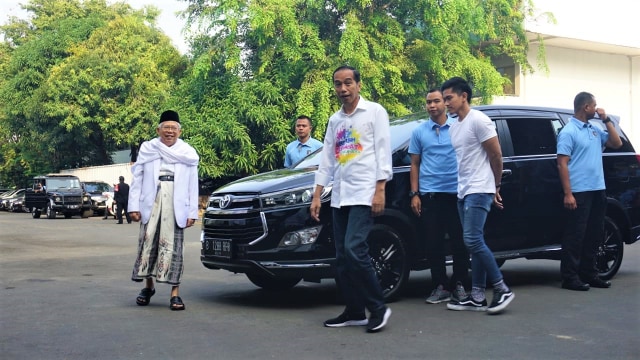 Jokowi dan Ma'ruf Amin Tiba di RSPAD Gatot Soebroto, Jakarta (12/8). (Foto: Yudhistira Amran Saleh/kumparan)
