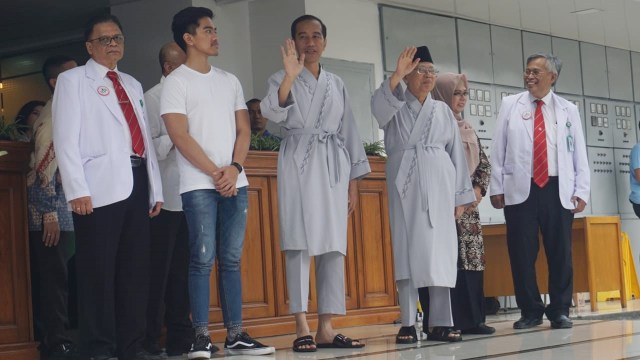 Jokowi dan Ma'ruf Amin di RSPAD Gatot Soebroto, Jakarta, Minggu (12/08/2018). (Foto: Yudhistira Amsal/kumparan)