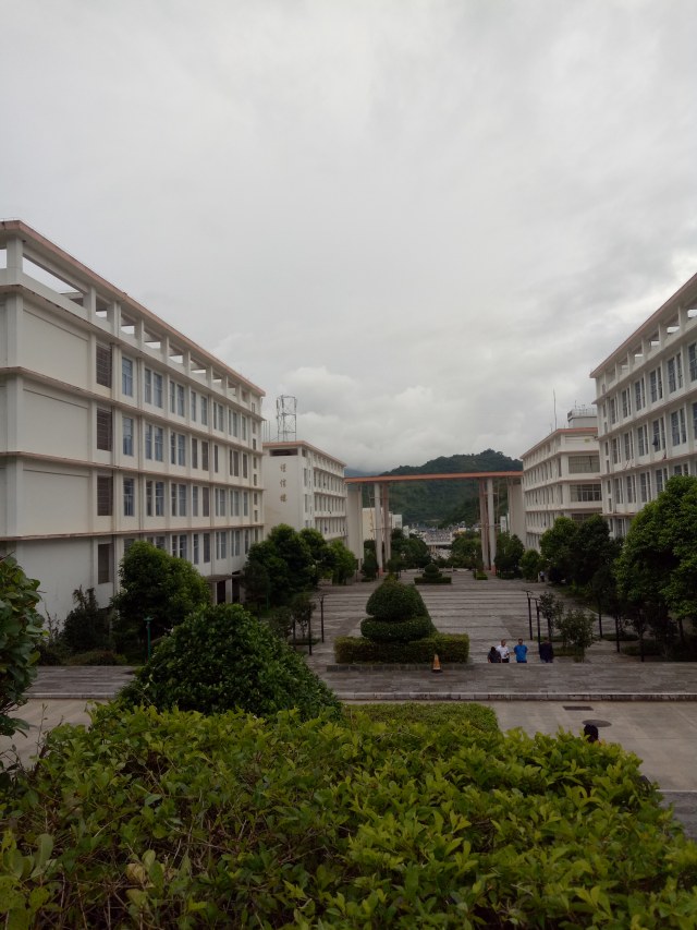Sekolah di Malipo County, China (Foto: Rachmadin Ismail)