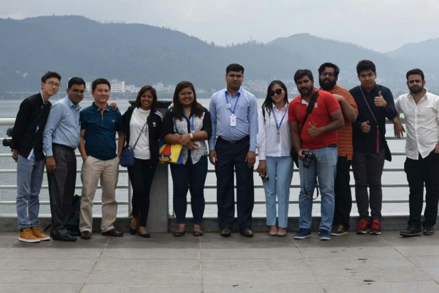 Delegasi berkumpul di Danau Kunming (Foto: Sushil Aryal)