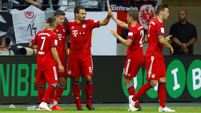 Para pemain Bayern merayakan gol. (Foto: REUTERS/Ralph Orlowski)