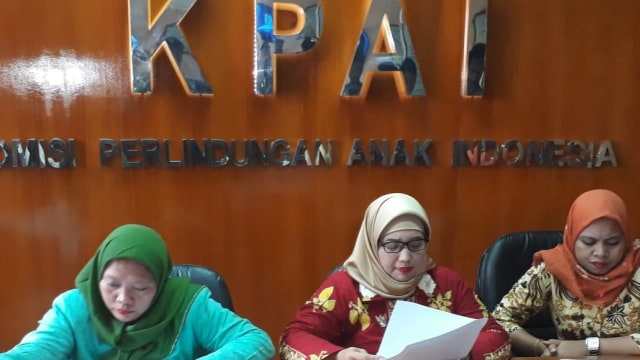 Retno Listyarti (tengah), Komisioner KPAI Bidang Pendidikan. (Foto: Dok. KPAI)
