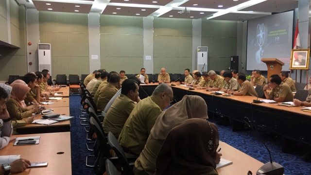 Anies saat rapat bersama SKPD di Balai Kota, Jakarta, Senin (13/8/2018). (Foto: Moh Fajri/kumparan)