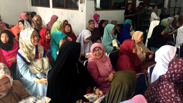 Ustazah Peduli Negeri mendeklarasikan dukungan untuk Prabowo Sandi. (Foto: Ferry Fadhlurrahman/kumparan)
