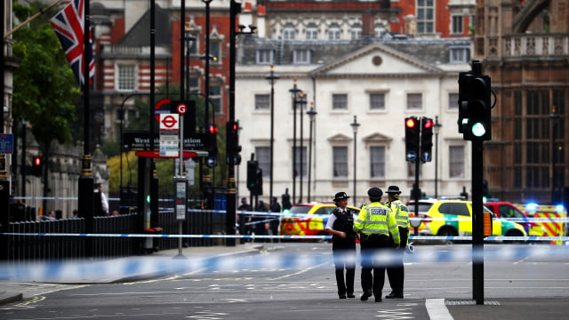 Insiden Penabrakan di depan gedung parlemen Inggris (Foto:  REUTERS/Hannah McKay)