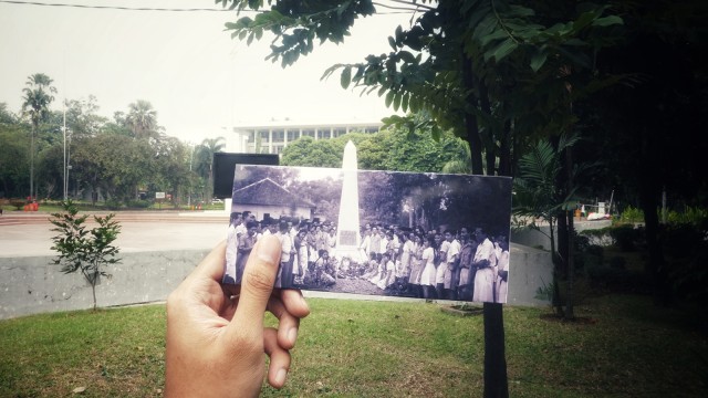 Pengambilan foto reka kejadian dilokasi yang sama dari kejadian warga berkumpul di tugu proklamasi saat Perayaan Hari Proklamasi di Tahun 1947. (Foto: Nugroho Sejati/kumparan dan ANTARA FOTO/IPPHOS)