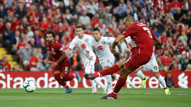 Fabinho dalam laga pramusim bersama Liverpool. (Foto: Reuters/Carl Recine)