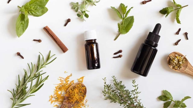 Apakah Essential Oils Sama Dengan Obat?
