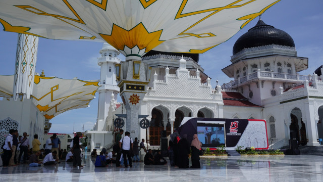 Peringatan 13 tahun perdamaian Aceh di Masjid Baiturrahman Banda Aceh, Rabu (15/8/18). (Foto: Zuhri Noviandi/kumparan)