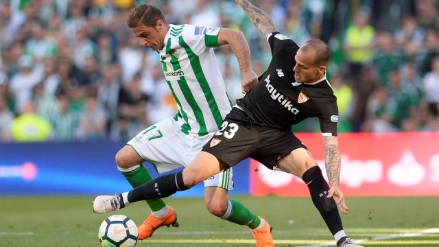 Derbi Sevillano antara Real Betis dan Sevilla. (Foto: AFP/Cristina Quicler)