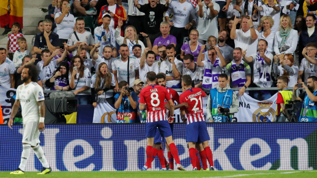 Pemain Atletico rayakan gol Costa di Piala Super Eropa. (Foto: REUTERS/Maxim Shemetov)