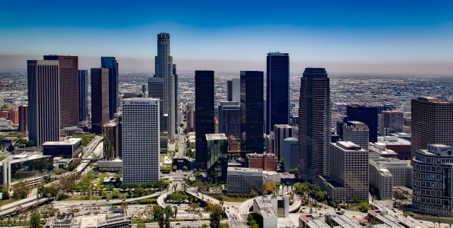 Gedung menjulang tinggi di Los Angeles, California (Foto: Pixabay)