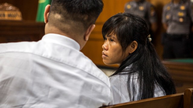 Mary Jane Fiesta Veloso vonis hukuman mati karena mengedarkan heroin hingga masuk ke Indonesia (3/3/15). (Foto: AFP/SURYO WIBOWO)