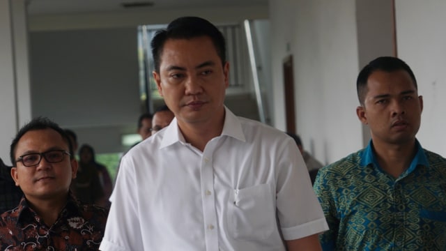 Fayakhun Andriadi menjalani sidang perdana terkait kasus korupsi pengadaan alat satelit monitoring Badan Keamanan Laut (Bakamla) di Pengadilan Tipikor, Jakarta, Kamis (16/8). (Foto: Fanny Kusumawardhani/kumparan)