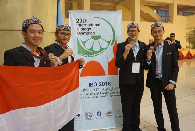 Perwakilan Indonesia di IBO 2018 (Foto: Dok. Pribadi Lingga)