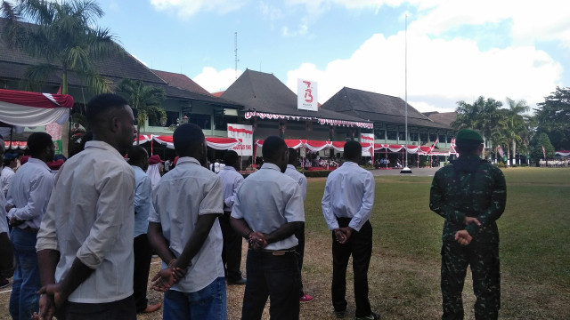Pelajar Papua Ikut Upacara Kemerdekaan di Balai Kota Yogyakarta (Foto: Arfiansyah Panji Purnandaru/kumparan )