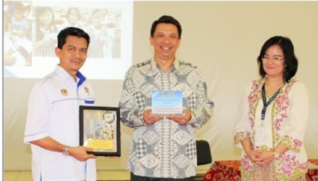 30 Kepala Sekolah dari Malaysia Studi Banding ke SD di Bandung