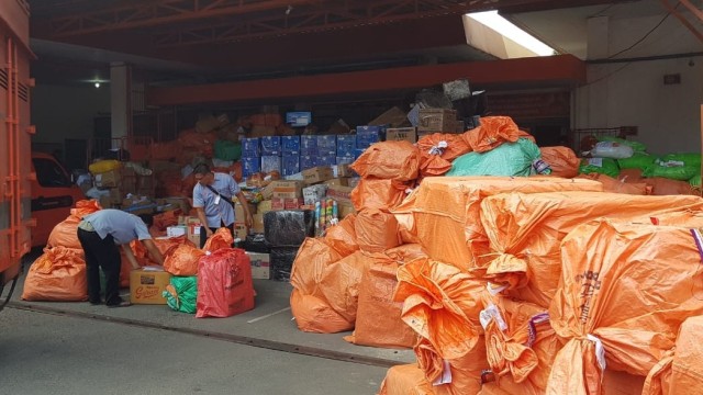 Bantuan PT Pos untuk korban  gempa lombok (Foto: dok. BNPB)