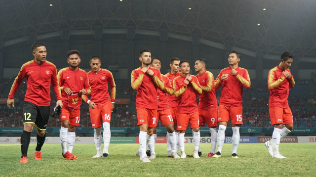 Tim Indonesia saat melawan Laos dalam laga Asian Games di Stadion Patriot, Bekasi, Jumat (17/8/2018). (Foto: Nugroho Sejati/kumparan)