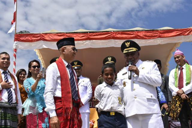 Joni bersama Wakil Bupati Belu  (Foto: istimewa)