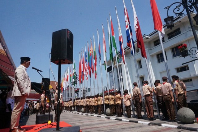 45 Bendera Negara Peserta Asian Games 2018 Berkibar di Jalan Sukarno Bandung 