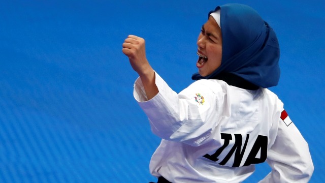 Taekwondoin Indonesia, Defia Rosmaniar. (Foto: Reuters/Cathal Mcnaughton)