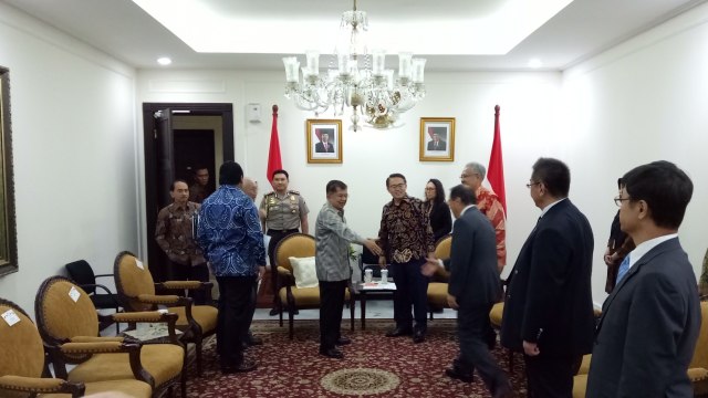 Wapres Jusuf Kalla menerima Gubernur Prefektur Aichi, Hideaki Ohmura (Foto: Kevin Kurnianto/kumparan)