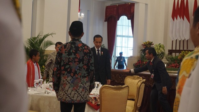 Jokowi dan Joni di Acara Silaturahmi Pengisi Acara HUT ke-73 RI, Senin (20/8/2018). (Foto: Yudhistira Amran Saleh/kumparan)