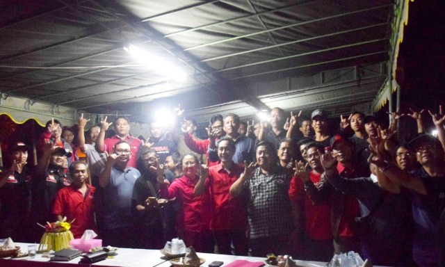 Jelang Pemilu , IG Agung Putri Mesikrama dengan Ranting dan PAC PDIP se-Kecamatan Mengwi