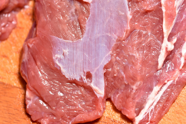 5 Tips Memasak Daging Kambing agar Tidak Alot dan Bau ...