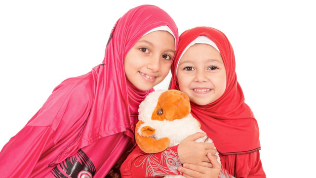 Ilustrasi Anak Merayakan Idul Adha (Foto: Shutterstock)