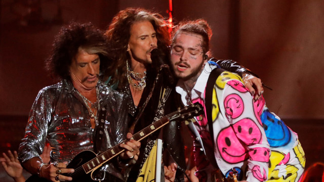Aerosmith dan Post Malone di MTV VMA 2018 (Foto: REUTERS/Lucas Jackson)