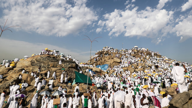 Ribuan Jemaah Haji Berkumpul di Jabal Rahmah (Foto: AFP/Ahmad Al-Rubaye)