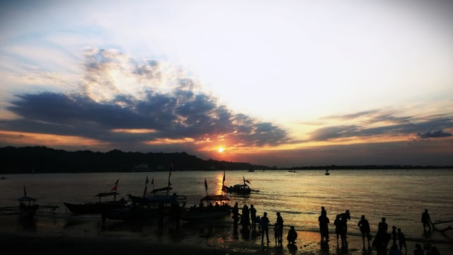 Pantai di kawasan timur Nusakambangan (Foto: Flickr/Ai Saadiyah Dwidaningsih)