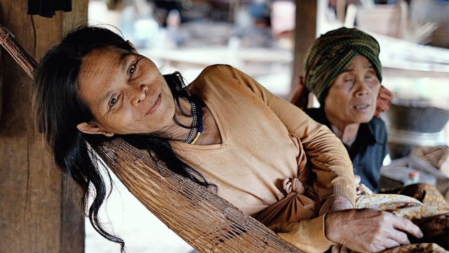 Wanita suku Kreung (Foto:  Instagram @zalolorza)