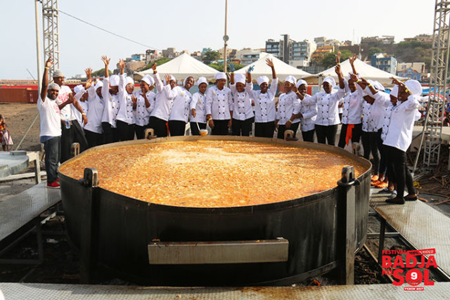 Sup Cachupa Terbesar di Dunia (Foto: Dok. Guinnessworldrecords)