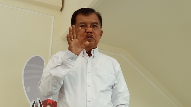 Wakil Presiden Jusuf Kalla di Kantor Wapres.
 (Foto: Nadia Riso/kumparan)