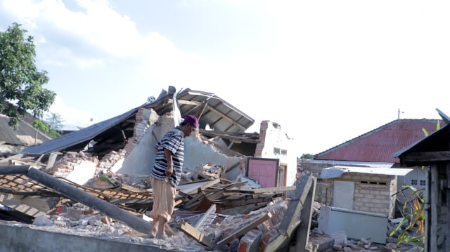 Kerusakan akibat gempa di Lombok. (Foto: Dwi Herlambang/kumparan)