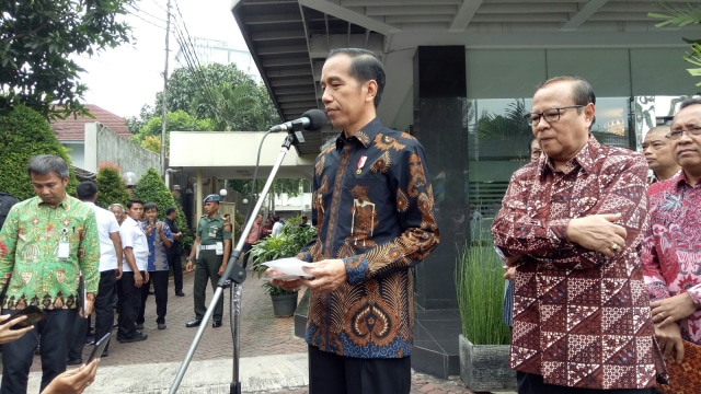 Presiden RI, Joko Widodo bertemu dengan pengurus KWI di Jakarta, Jumat (24/08/2018). (Foto: Jihad Akbar/kumparan)