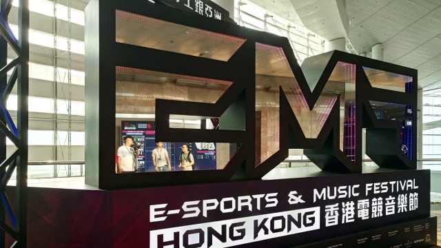 Suasana Hall 3 Hong Kong Convention Centre dalam turnamen Hong Kong eSports and Music Festival.  (Foto: Yoga Cholandha/kumparan)
