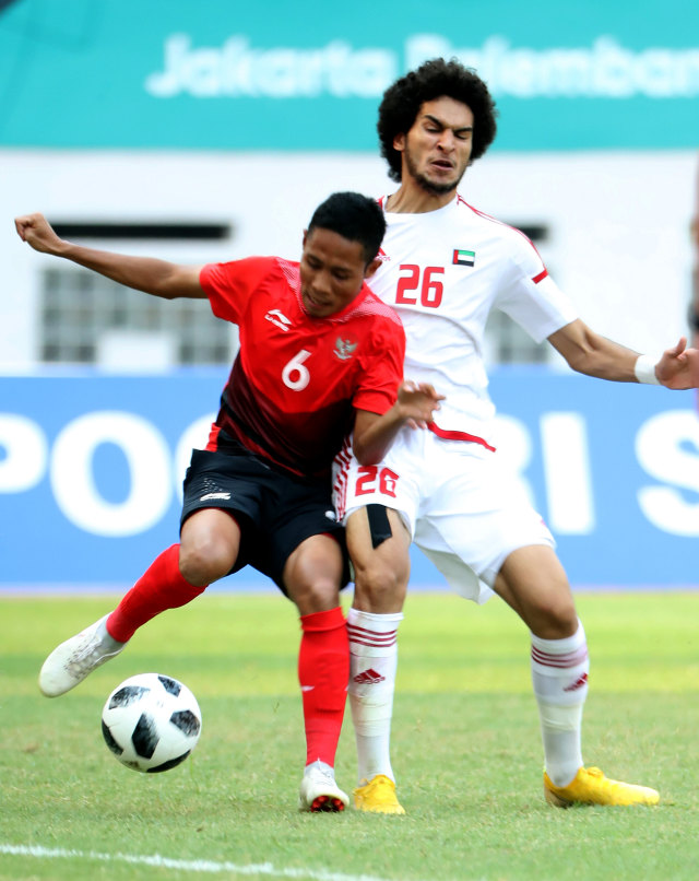 Timnas sepak bola Indonesia vs Uni Emirat Arab (Foto: Antara/Ary Kristianto)