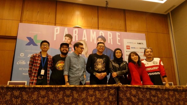 Pihak Promotor dan pengisi konser Paramore di Indonesia, saat jumpa persnya di ICE BSD, Tangerang Selatan, Jumat (24/8). (Foto: Regina Kunthi Rosary/kumparan)