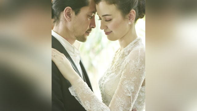 Kimberly Ryder dan Edward Akbar (Foto: Instagram @theuppermostphotography)