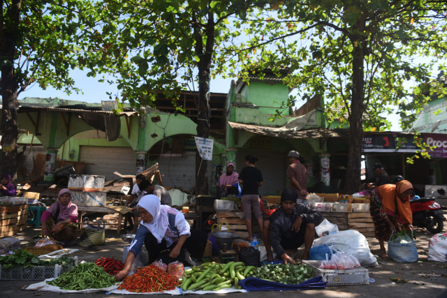 Pedagang kembali berjualan di Pasar Tanjung, Lombok Utara (Foto: ANTARAFOTO/Zabur Karuru)