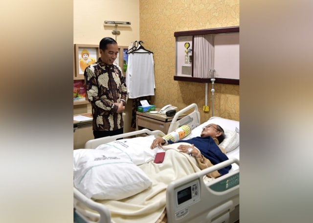 6 Hari Habibie Dirawat Di RSPAD, Keluarga Minta Tak Dijenguk | Kumparan.com