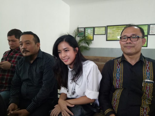 Yeslin Wang, Istri Delon di PN Jakarta Barat (Foto: D.N Mustika Sari/kumparan)