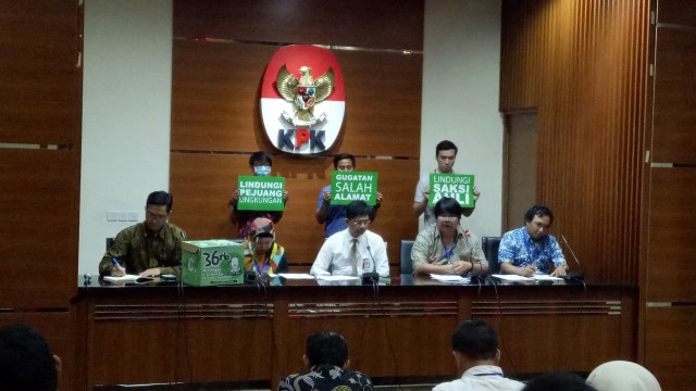 Konferensi pers KPK terkait gugatan terhadap saksi ahli di persidangan eks Gubernur Sultra, Nur Alam (27/08/2018). (Foto: Aprilandika Pratama/kumparan)