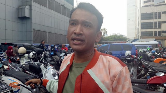 Ruben Onsu di kawasan Tendean, Jakarta Selatan, Senin (28/6).  (Foto: Regina Rosary/kumparan)