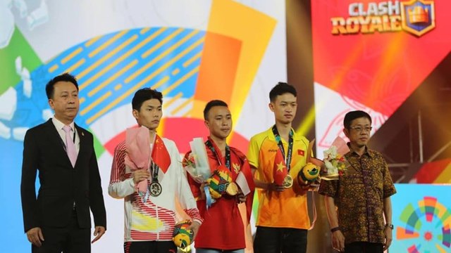 Ridel Sumarandak raih emas di cabor eSports Asian Games 2018. (Foto: IESPA/Facebook)